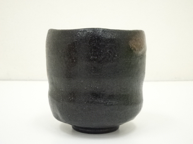 No186　古い 窯印８楽の黒楽筒茶碗 No186 古い 窯印8楽の黒楽筒茶碗 image1-m.jpg